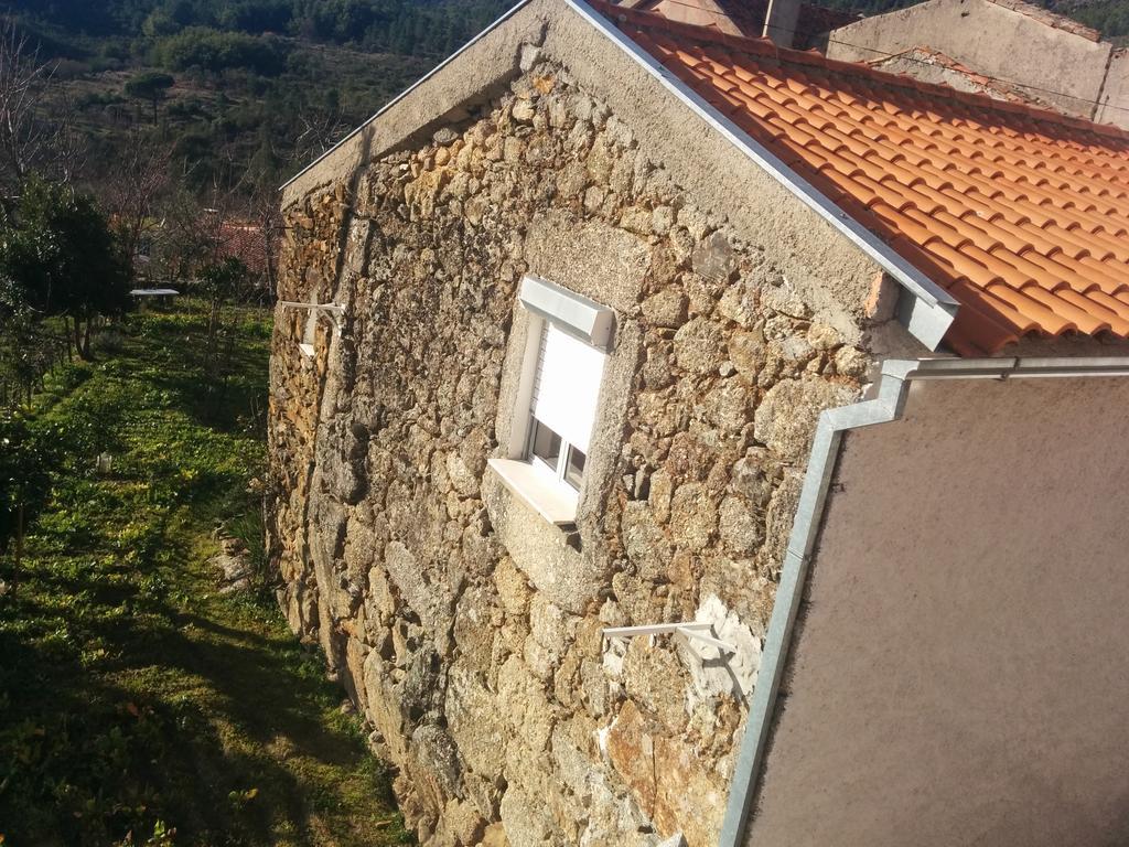 Casa Do Fundo Do Povo - Serra Da Estrela Cortes do Meio Buitenkant foto